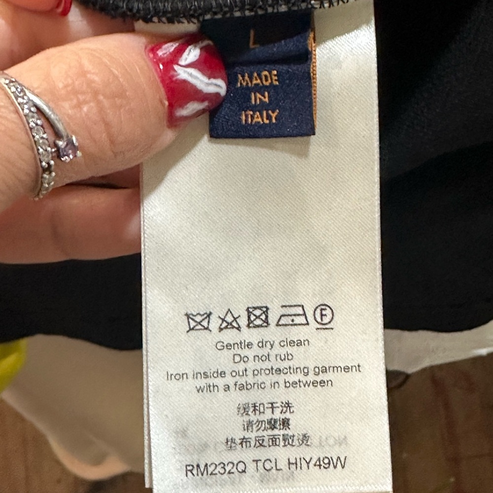 Louis Vuitton L black shirt